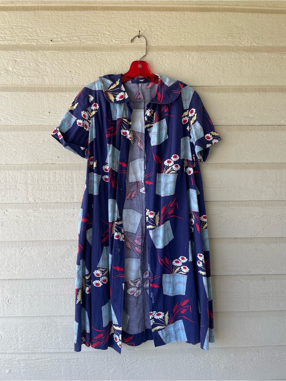Vintage Woman’s Flower Pot Print Button Down Dress